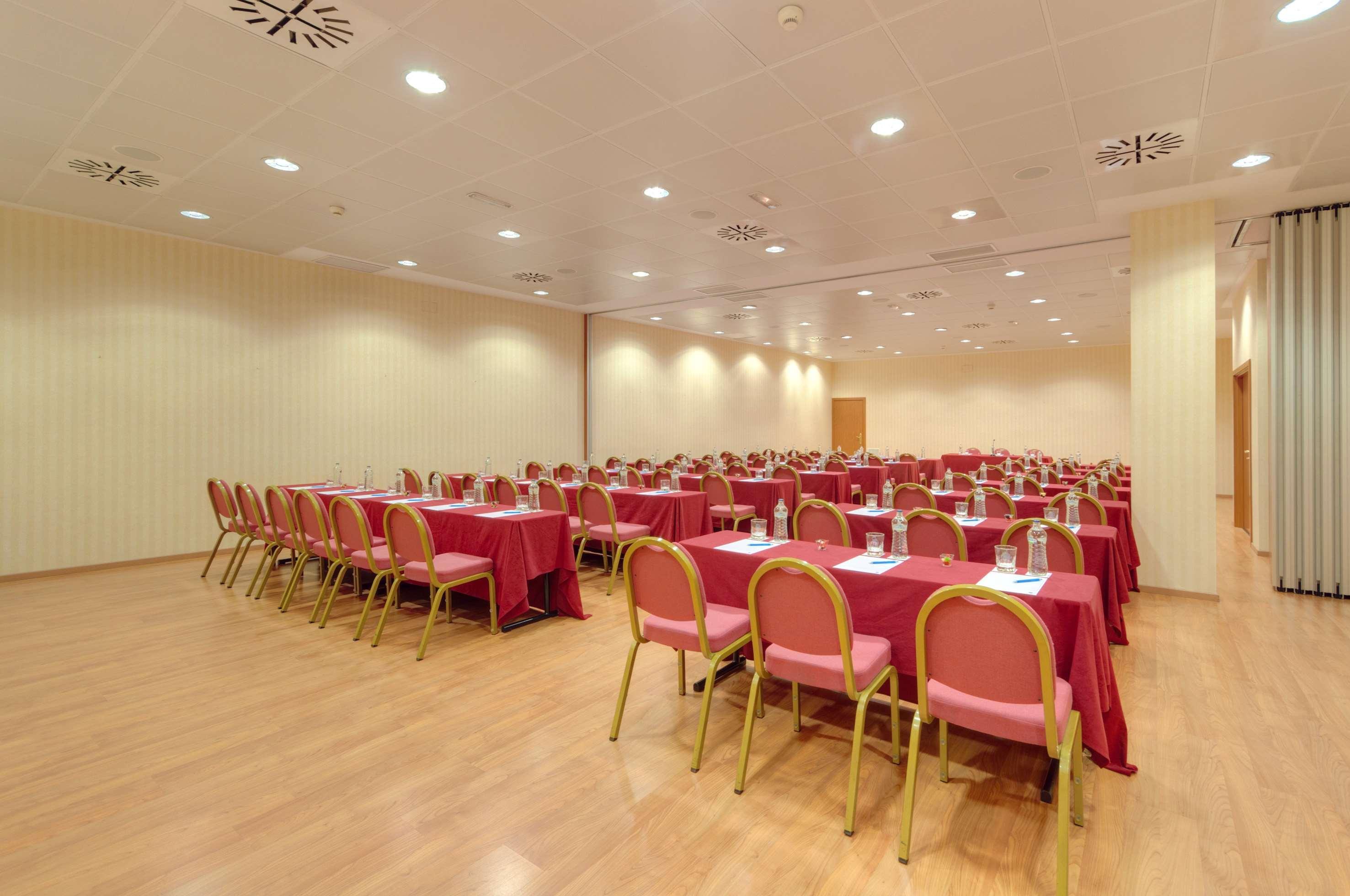 Hotel Madrid Affiliated By Melia Leganes